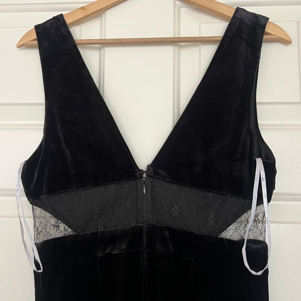 Lulus Black Velvet Wide Leg Jumpsuit Lace Back V‎ Neck Size M NWT - Picture 4 of 9